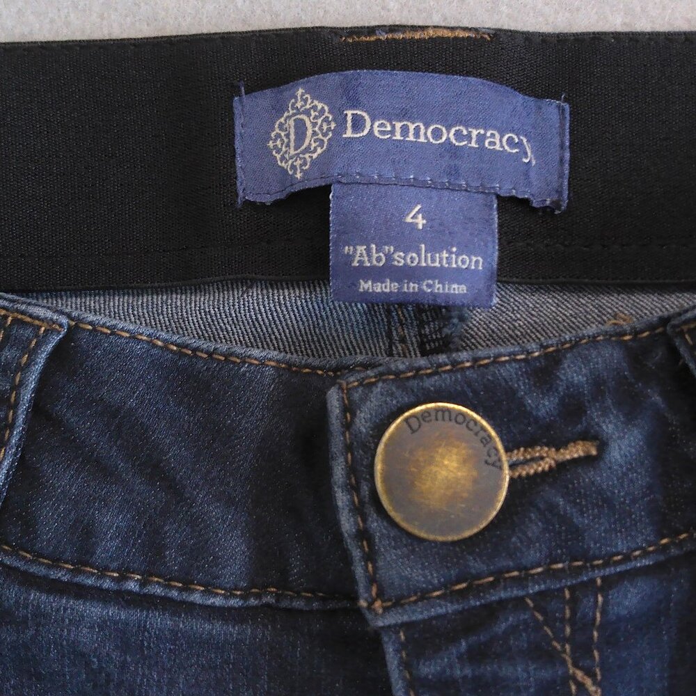 DEMOCRACY Women's "Ab" Solution Capris Jeans, Size-4, Med-Dark Blue Wash - Picture 3 of 8